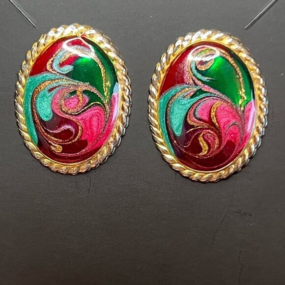 Hand Crafted Gold Tone and Epoxy Paint Swirl Design Oval Pierced Earrings - Picture 1 of 3